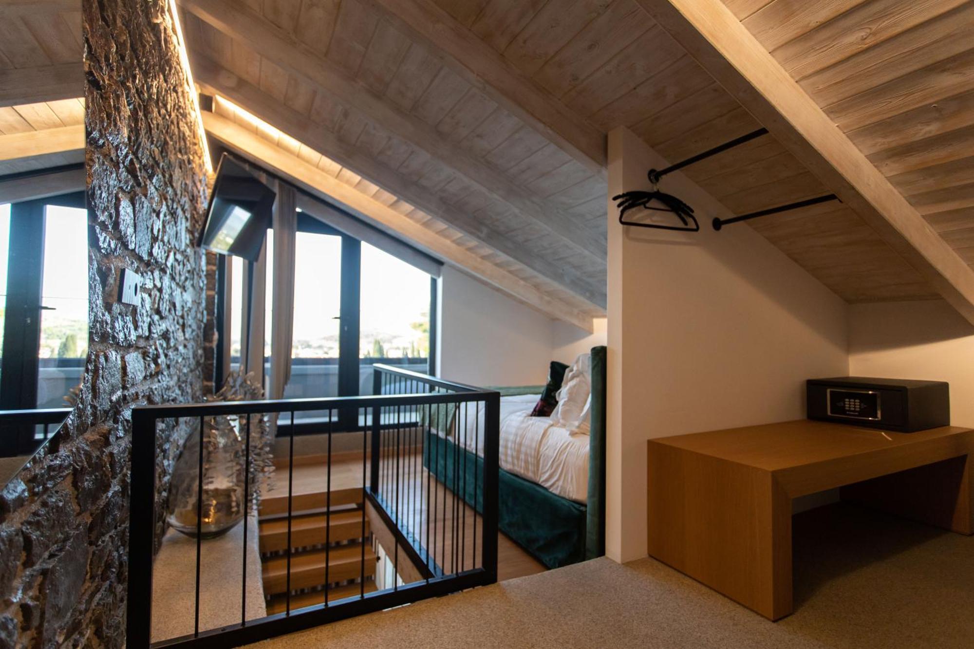 Opal Executive Suites Nafplio Room photo